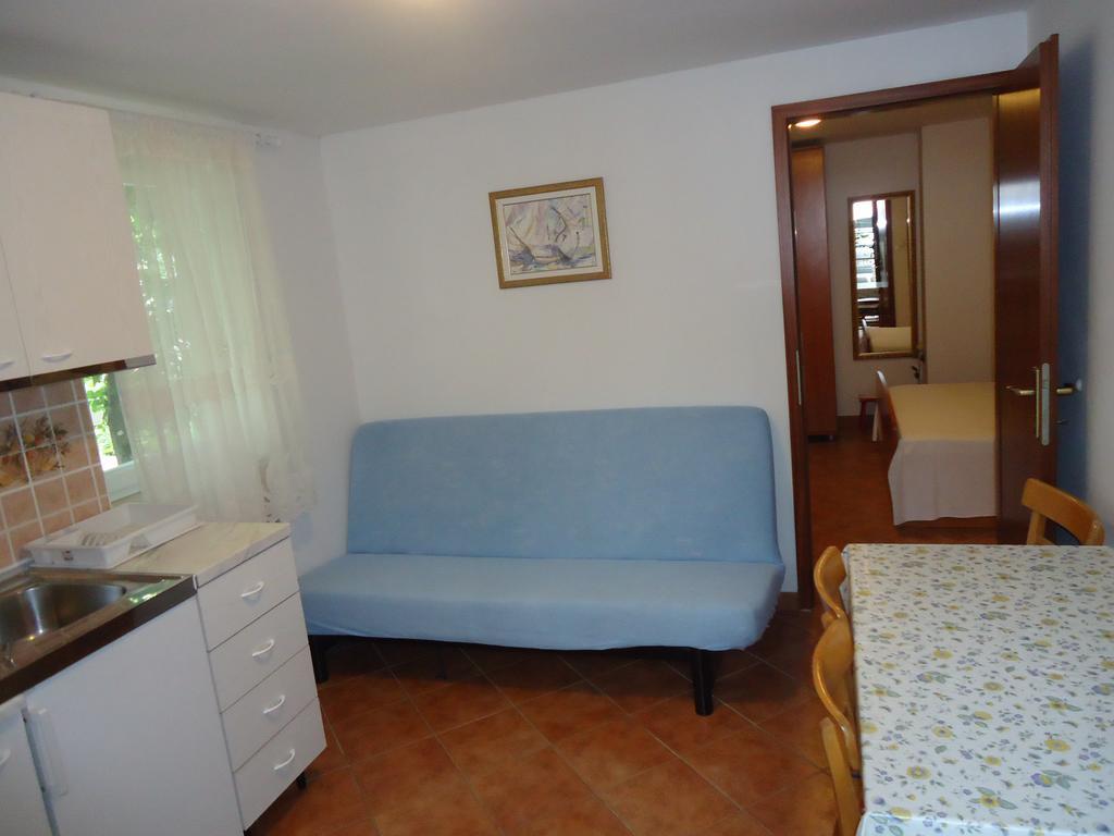 Omis Apartment On The Beach Exteriör bild