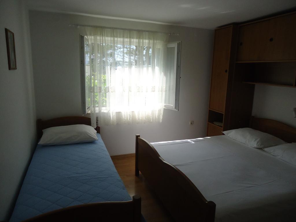 Omis Apartment On The Beach Exteriör bild